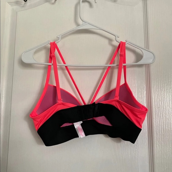 Victorias Secret PINK Ultimate Bra - Picture 2 of 3